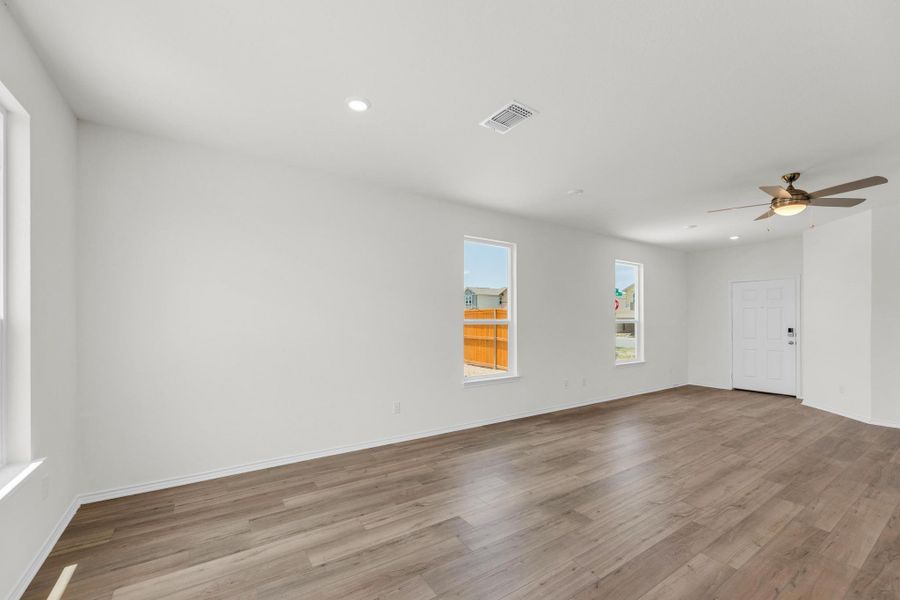 Spacious, unfurnished interior of a new home in Sonterra - Cool Water, Jarrell (Image 13).