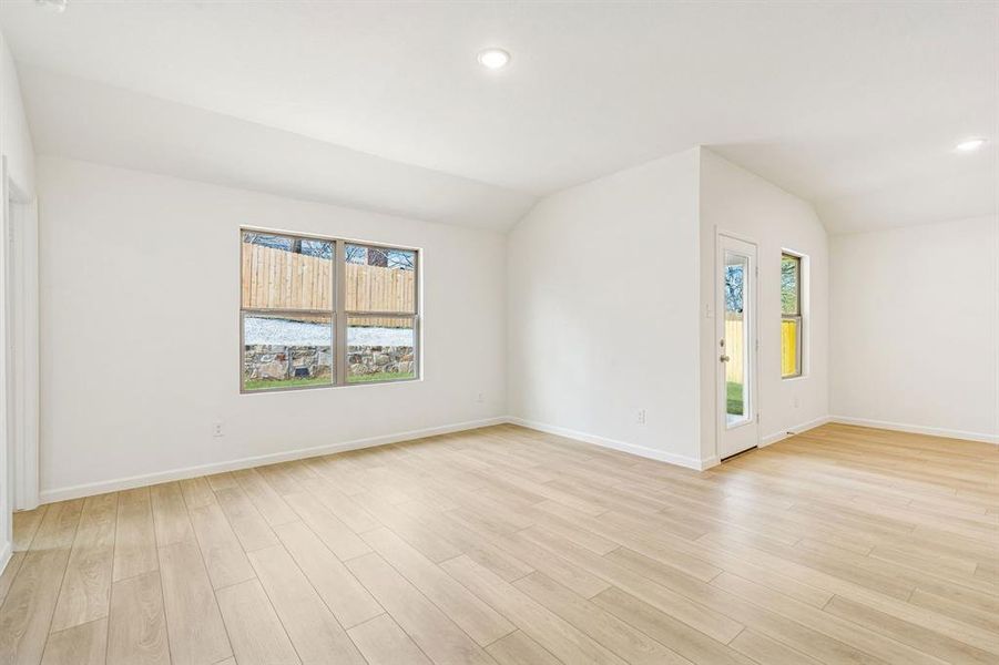 Spacious, unfurnished interior of a new home in River Ridge, Crandall (Image 30).