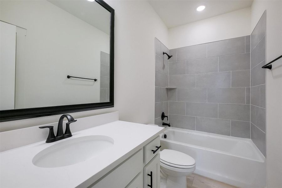 Furnished interior view inside a new home in Aldeana, Bonney (Image 9).