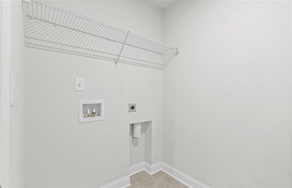 Spacious, unfurnished interior of a new home in Overland, Locust Grove (Image 39).