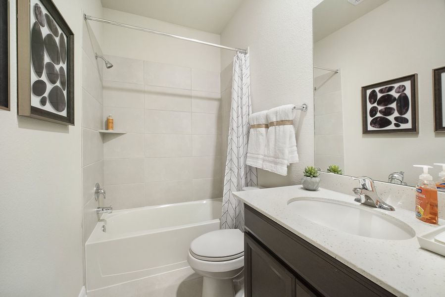Representative furnished interior of a home built from the Mccullough by Beazer Homes in Laurel Landing: Founders Collection, Alvin (Image 4). Representative furnished interior of a home built from the Mccullough by Beazer Homes in Laurel Landing: Founders Collection, Alvin (Image 4).