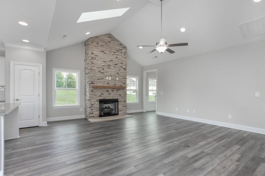 Spacious, unfurnished interior of a new home in Northborough, Colfax (Image 24).