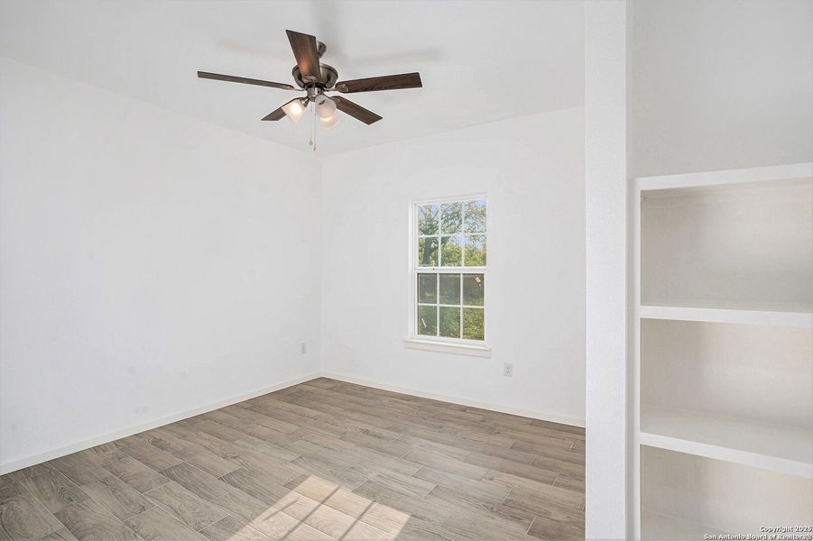 Spacious, unfurnished interior of a new home in , Seguin (Image 17).
