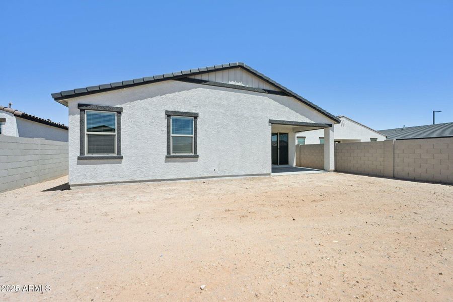 35-web-or-mls-W Bowker St-S2607-035