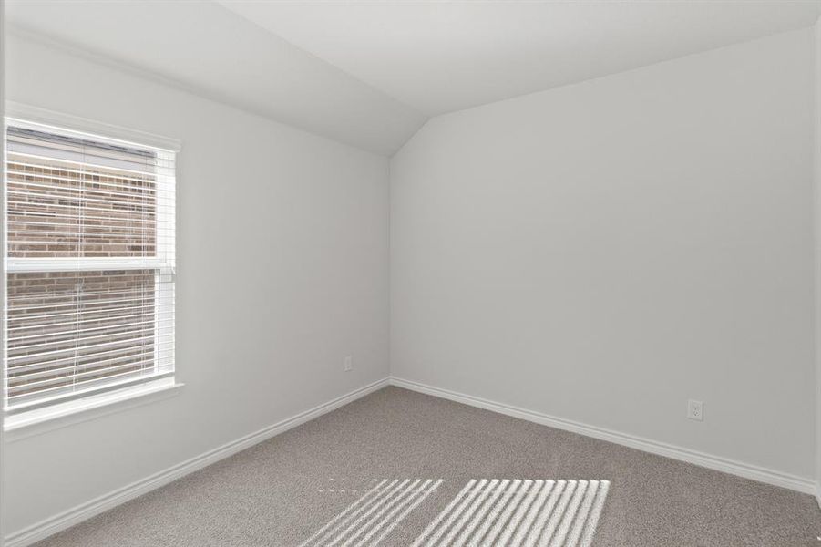 Spacious, unfurnished interior of a new home in Burgess Meadows, Cleburne (Image 8).