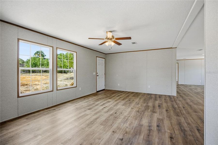Spacious, unfurnished interior of a new home in , Interlachen (Image 14).