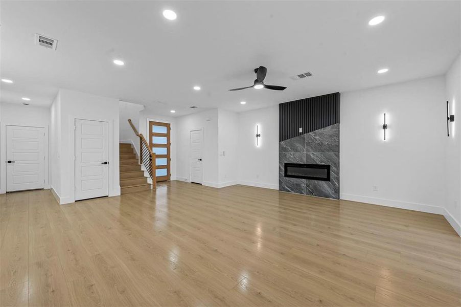 Spacious, unfurnished interior of a new home in , Dallas (Image 24). Spacious, unfurnished interior of a new home in , Dallas (Image 24).