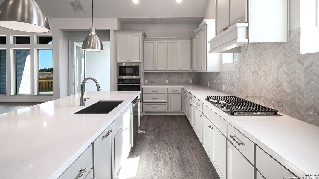 Furnished interior view inside a new home in Meadows Of Mill Creek 60', Seguin (Image 13).