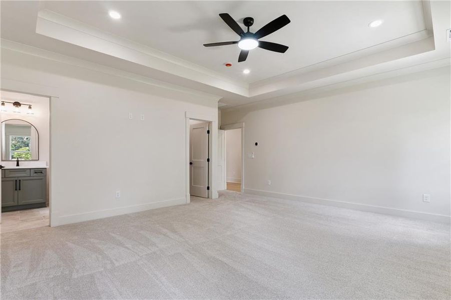 Spacious, unfurnished interior of a new home in , Jefferson (Image 66).
