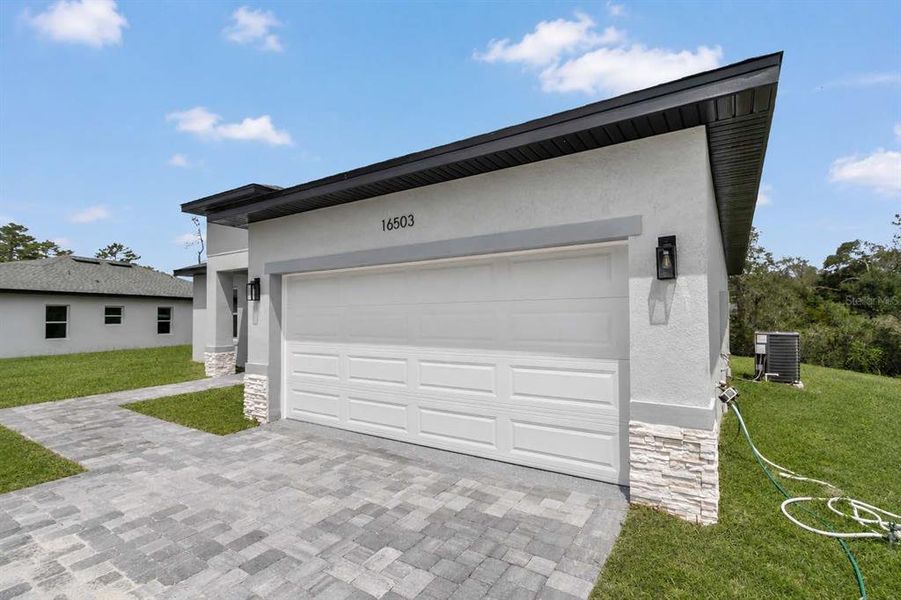 Exterior details and patio area of a home in , Ocala (Image 23).