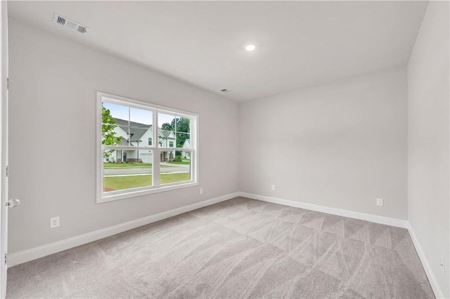 Spacious, unfurnished interior of a new home in Hidden Fields, Hoschton (Image 23).