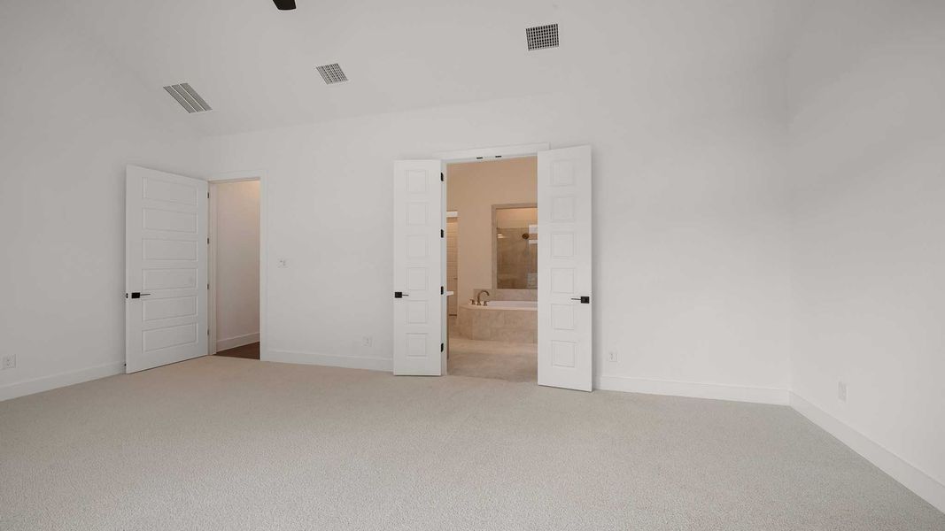 Spacious, unfurnished interior of a new home in Hillstead 60', Lavon (Image 29).