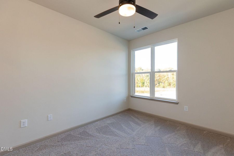 019-1920x1080-main-bedroom