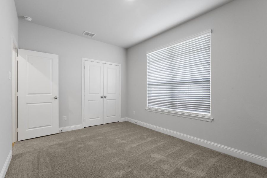 Representative unfurnished interior of a home built from the Garrison I by Cheldan Homes in Stoneview, Glen Rose (Image 38).