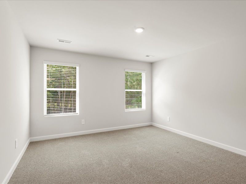 Spacious, unfurnished interior of a new home in Avalon Townes, Lyman (Image 13).