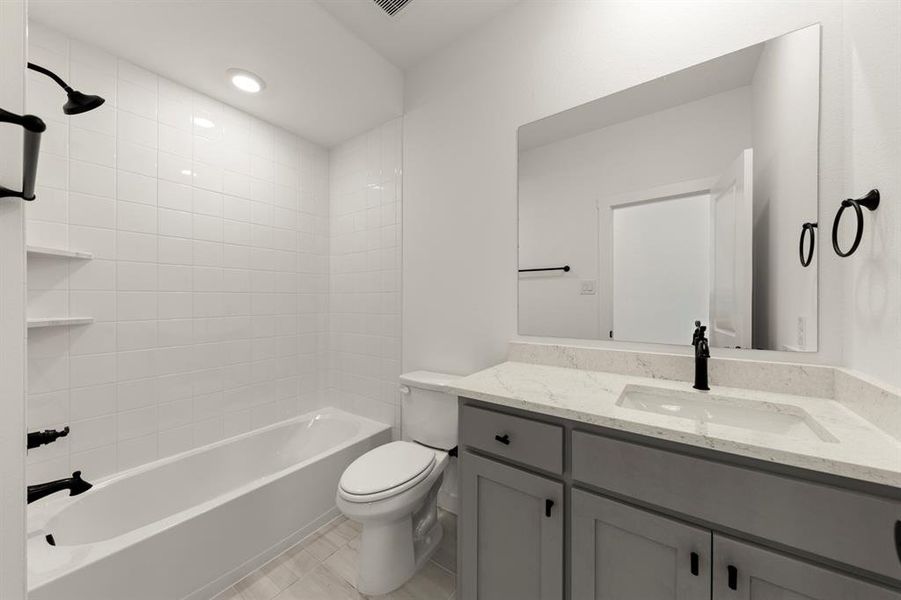 13. 515 Sherwood - 2ND Bath