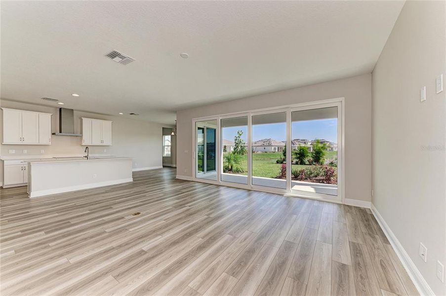 Spacious, unfurnished interior of a new home in Mirada, San Antonio (Image 19).