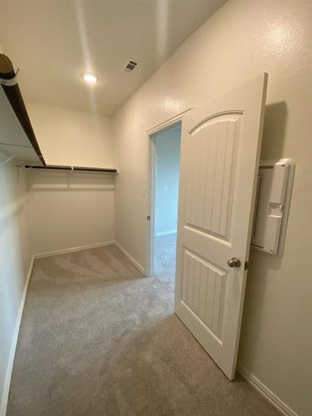 Spacious, unfurnished interior of a new home in Hillview Addition, Decatur (Image 13).