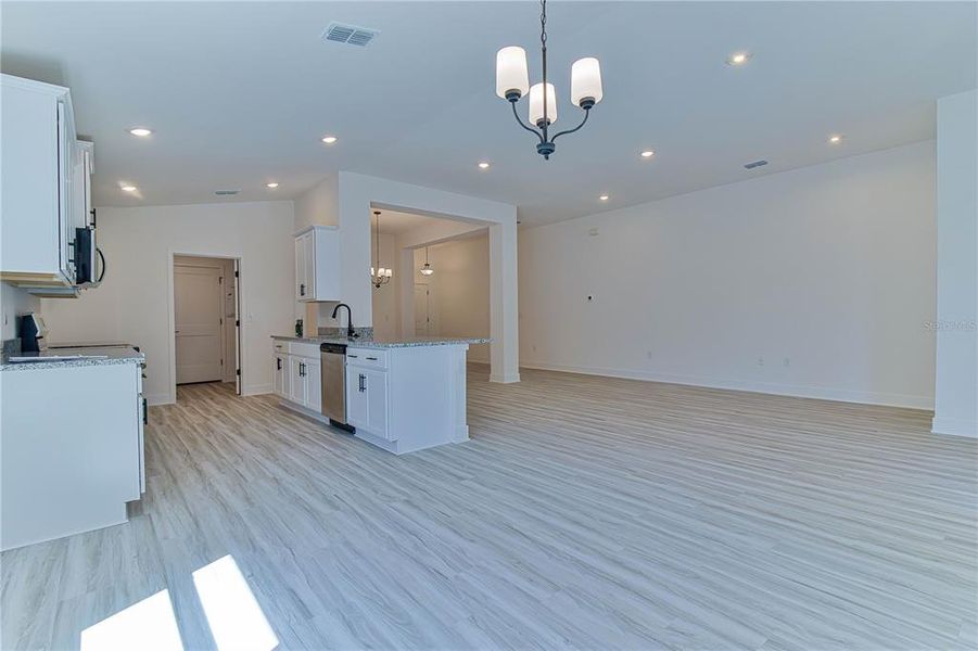 Spacious, unfurnished interior of a new home in Briarwood, Alachua (Image 46).