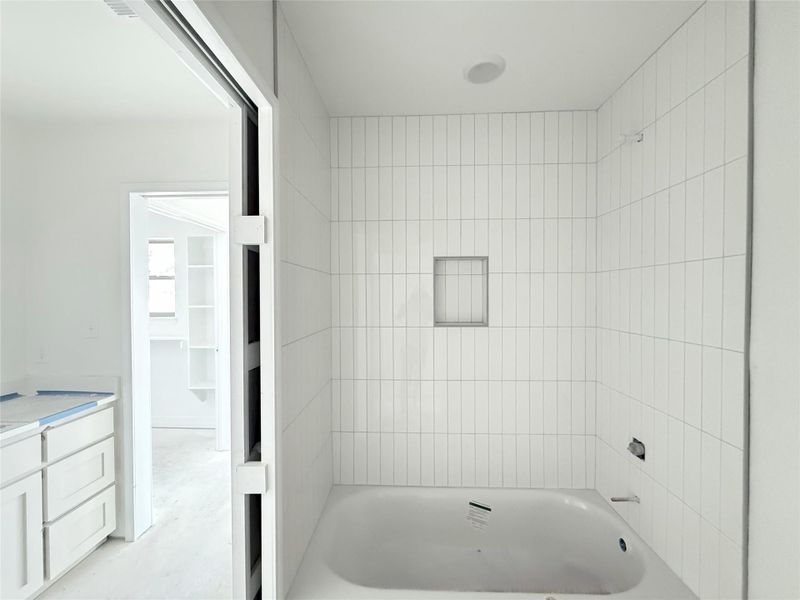 Furnished interior view inside a new home in , Copperas Cove (Image 5).