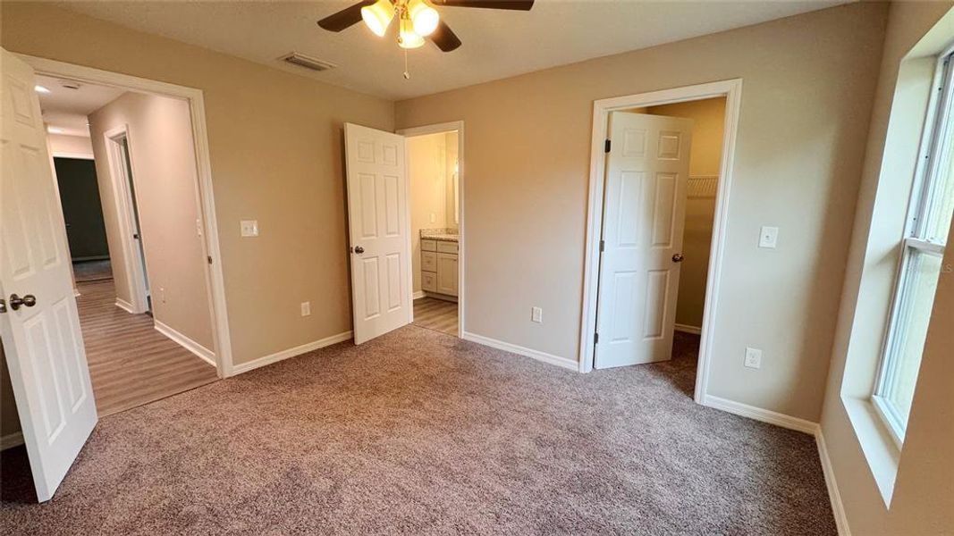 Spacious, unfurnished interior of a new home in , Orlando (Image 17).