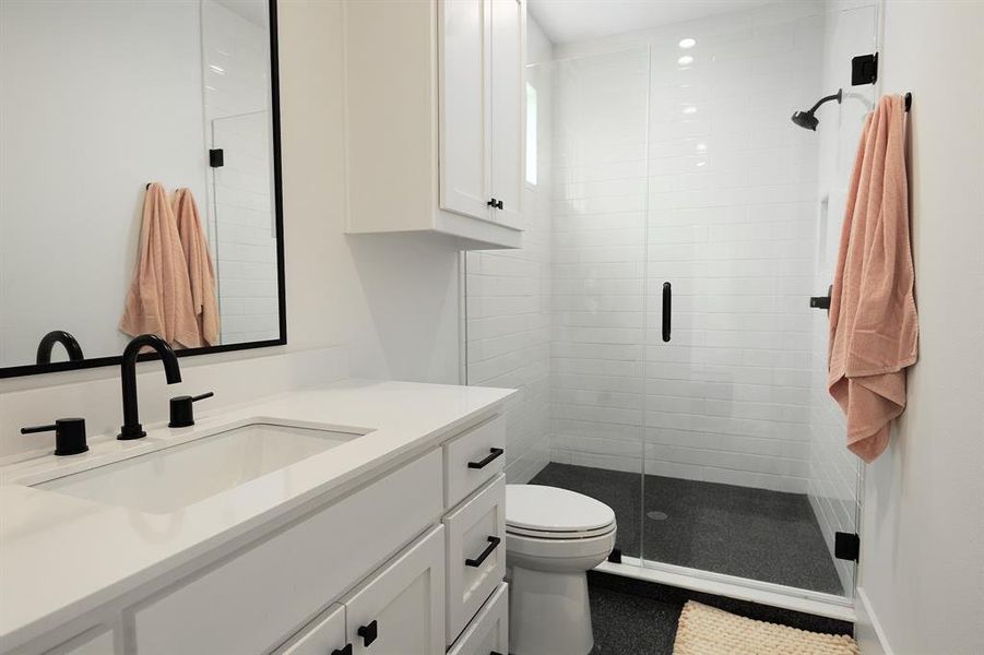 Furnished interior view inside a new home in , Dallas (Image 21).