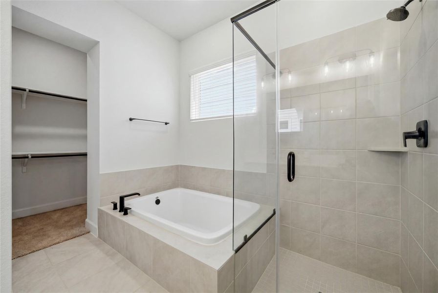 Furnished interior view inside a new home in The Groves 35', Humble (Image 13).
