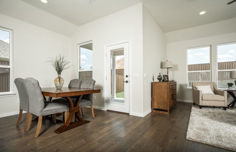 Representative furnished interior of a home built from the McKinney by Pulte Homes in Mavera, Conroe (Image 11). Representative furnished interior of a home built from the McKinney by Pulte Homes in Mavera, Conroe (Image 11).