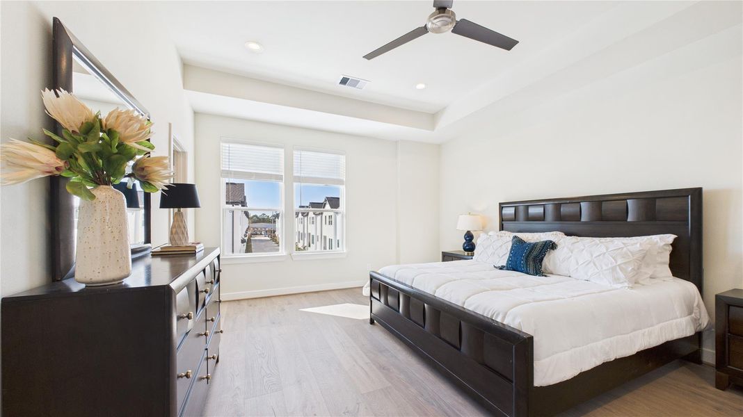 Thirds floor primary suite. Thirds floor primary suite.