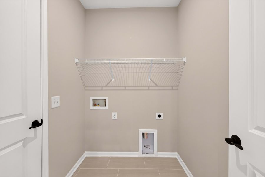 Spacious, unfurnished interior of a new home in Millstone, Cramerton (Image 32).