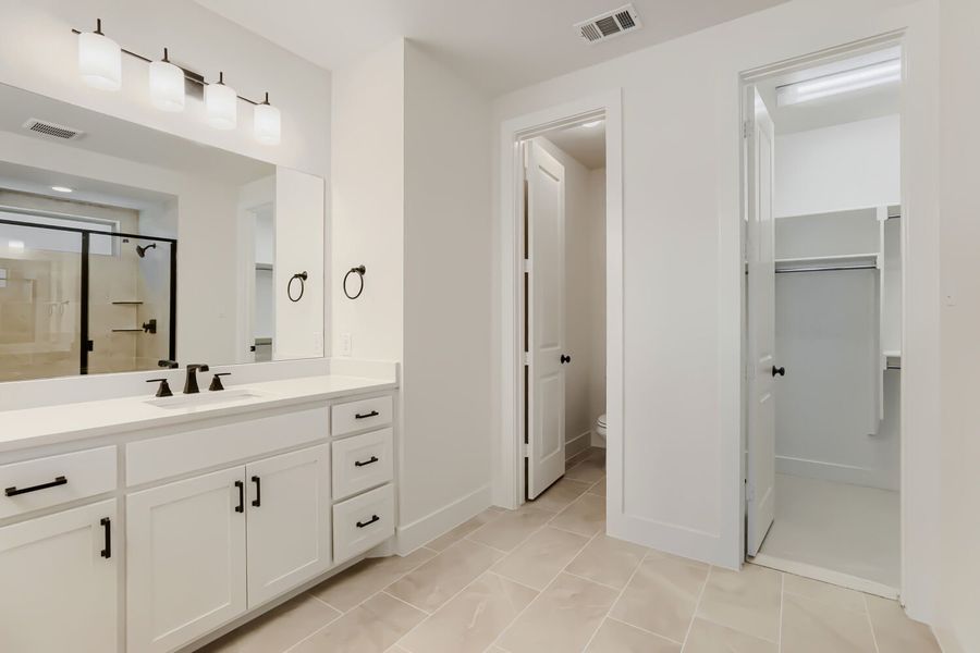 4420 Daisy - Primary Bathroom 4420 Daisy - Primary Bathroom