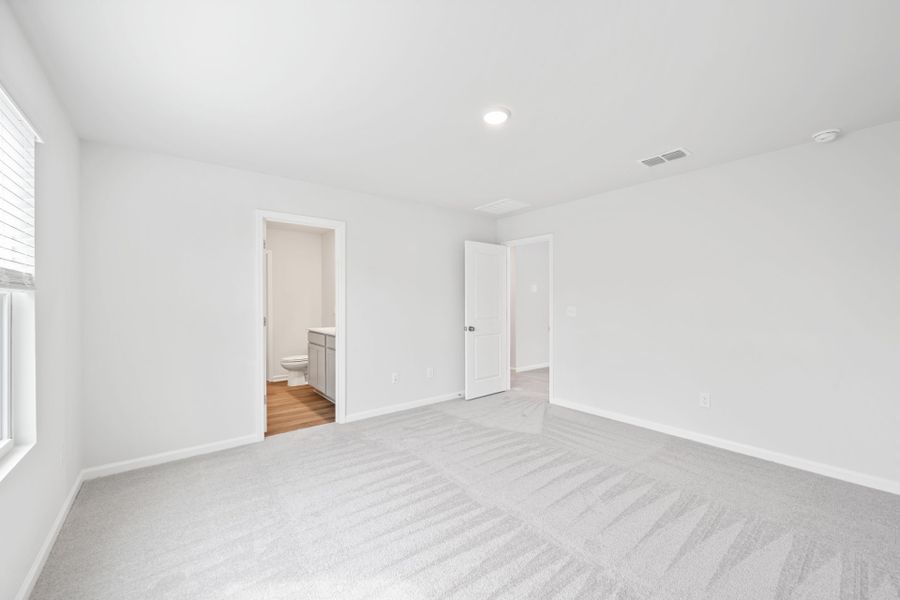 Spacious, unfurnished interior of a new home in Grand Arbor, Blythewood (Image 33). Spacious, unfurnished interior of a new home in Grand Arbor, Blythewood (Image 33).