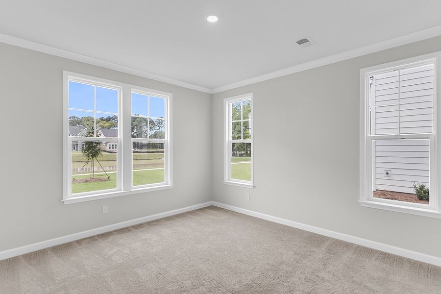 Spacious, unfurnished interior of a new home in Pineland Preserve, Summerville (Image 28).