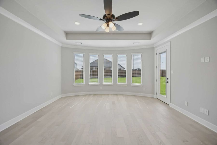 Spacious, unfurnished interior of a new home in Lakeview Heights, Azle (Image 30).
