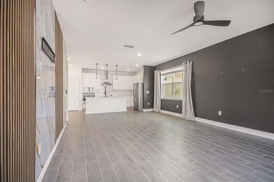 Spacious, unfurnished interior of a new home in Hills of Minneola, Minneola (Image 37).