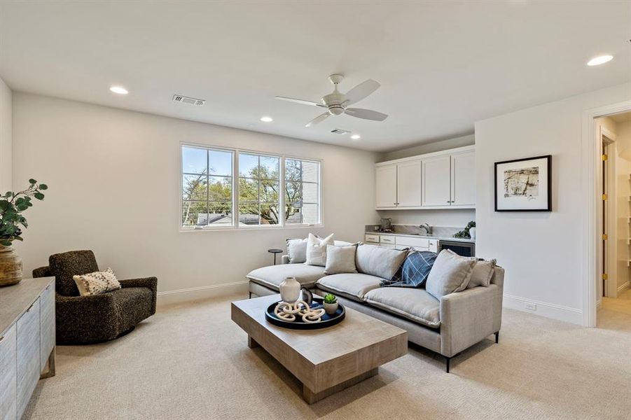 Furnished interior view inside a new home in , Dallas (Image 32).