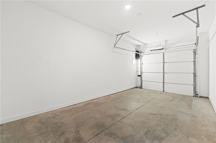 Spacious, unfurnished interior of a new home in , Atlanta (Image 58). Spacious, unfurnished interior of a new home in , Atlanta (Image 58).