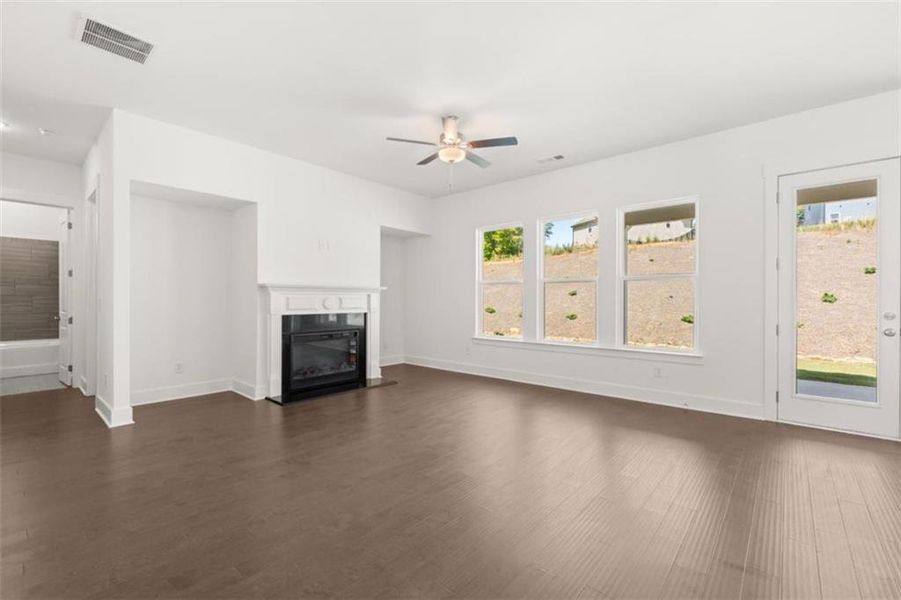 Spacious, unfurnished interior of a new home in Traditions of Braselton, Jefferson (Image 47). Spacious, unfurnished interior of a new home in Traditions of Braselton, Jefferson (Image 47).