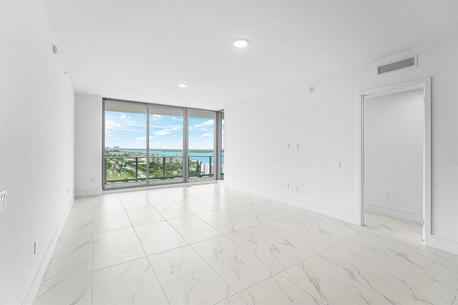 030-220LakeShoreDrive-1613-LakePark-FL-3 030-220LakeShoreDrive-1613-LakePark-FL-3