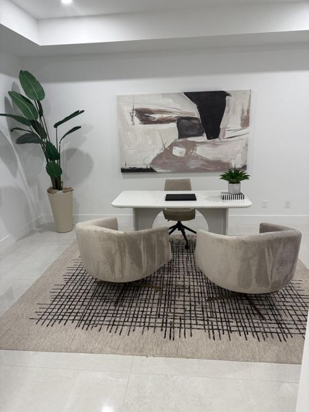5th bd / office