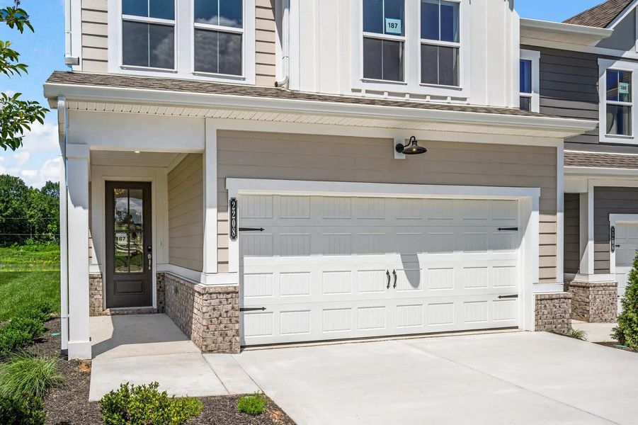 The Beverly B Exterior