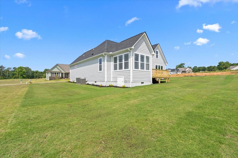 Representative exterior details of a home built from the Hartford Elite by Enchanted Homes in Pointe Summit, Slater-Marietta (Image 30).