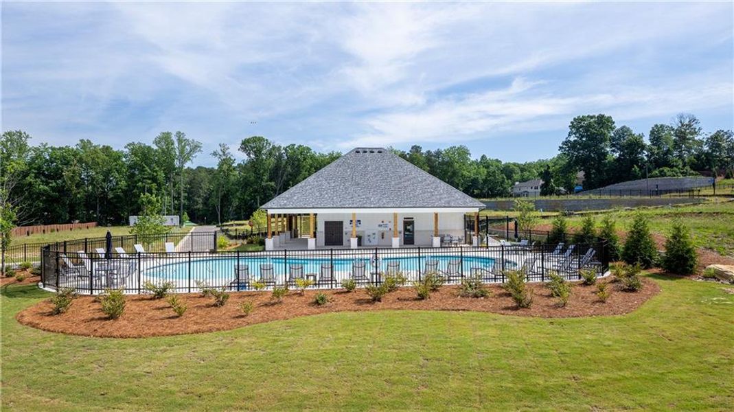 Community amenities in The Village at Sandy Plains, Marietta (Image 34).