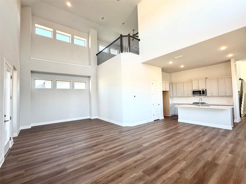 Spacious, unfurnished interior of a new home in Flora, Hutto (Image 20).