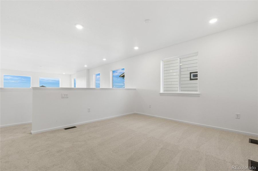 Spacious, unfurnished interior of a new home in Harvest Crossing, Aurora (Image 20).