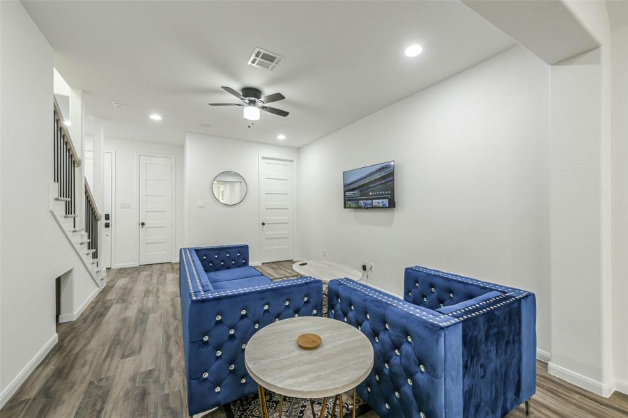 Furnished interior view inside a new home in , Baytown (Image 26).