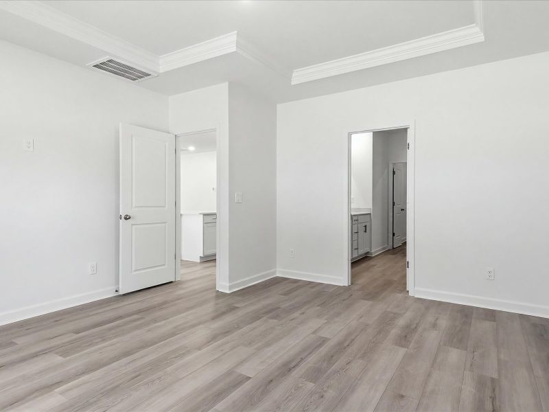 Spacious, unfurnished interior of a new home in Palmetto Place, Longs (Image 12).