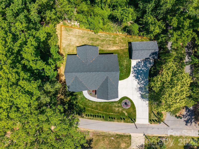 Image 43 of a home in .