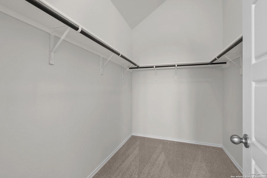 Spacious, unfurnished interior of a new home in Sunflower Ridge, New Braunfels (Image 11). Spacious, unfurnished interior of a new home in Sunflower Ridge, New Braunfels (Image 11).