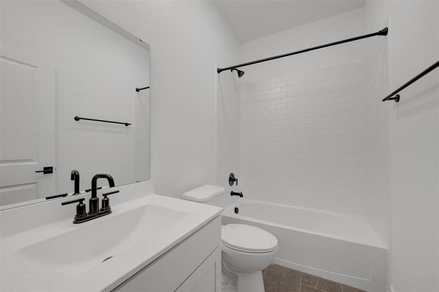 Furnished interior view inside a new home in Heritage Ranch, Sherman (Image 13).